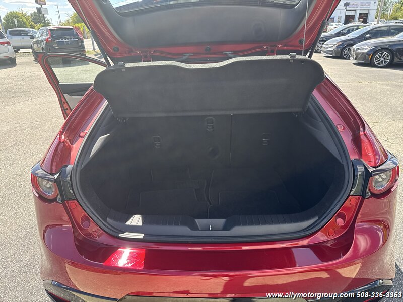 2019 Mazda Mazda3 Hatchback Preferred - Photo 15 - Seekonk, MA 02771