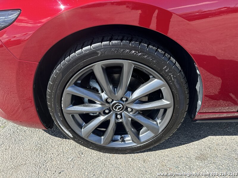 2019 Mazda Mazda3 Hatchback Preferred - Photo 9 - Seekonk, MA 02771