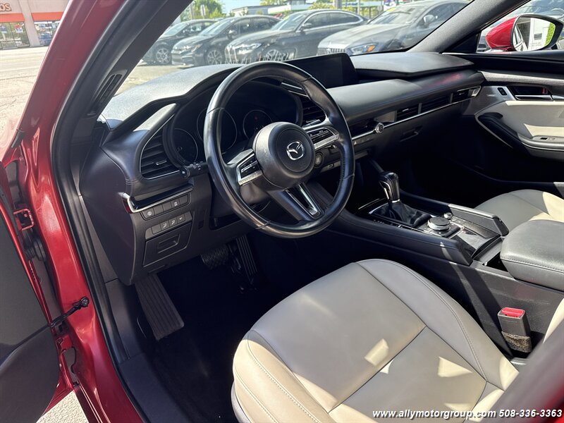 2019 Mazda Mazda3 Hatchback Preferred - Photo 19 - Seekonk, MA 02771