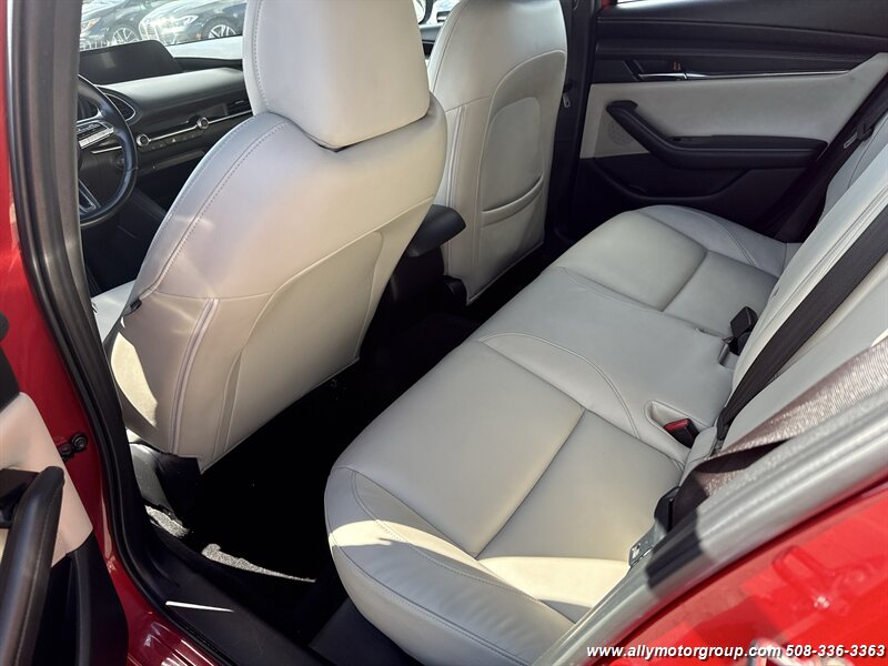 2019 Mazda Mazda3 Hatchback Preferred - Photo 16 - Seekonk, MA 02771