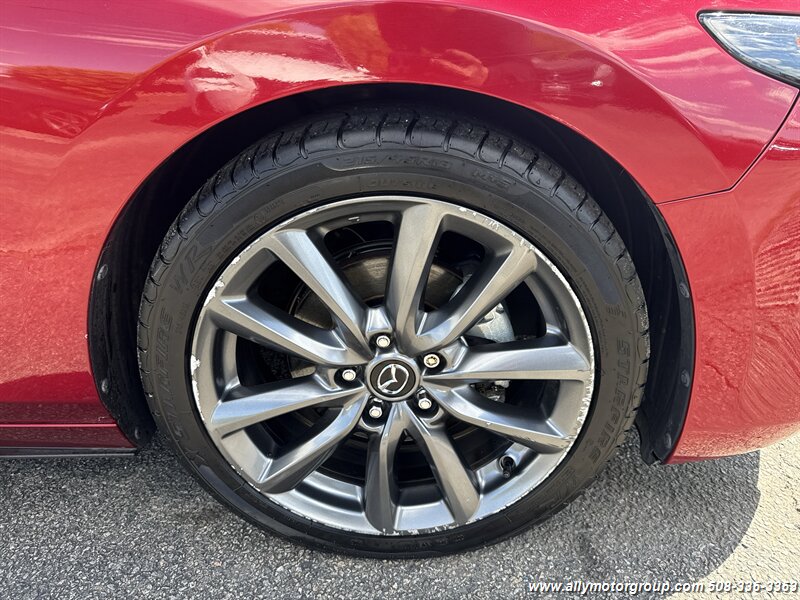 2019 Mazda Mazda3 Hatchback Preferred - Photo 12 - Seekonk, MA 02771
