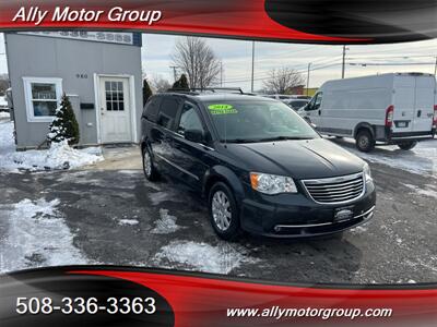 2014 Chrysler Town and Country Touring   - Photo 1 - Seekonk, MA 02771