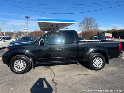 2016 Nissan Frontier PRO-4X   - Photo 3 - Seekonk, MA 02771