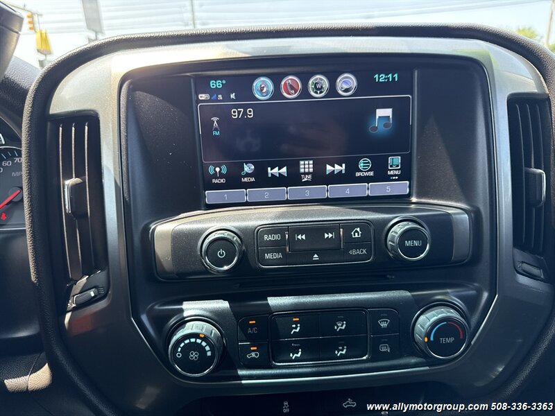 2019 Chevrolet Silverado 2500HD LT - Photo 18 - Seekonk, MA 02771