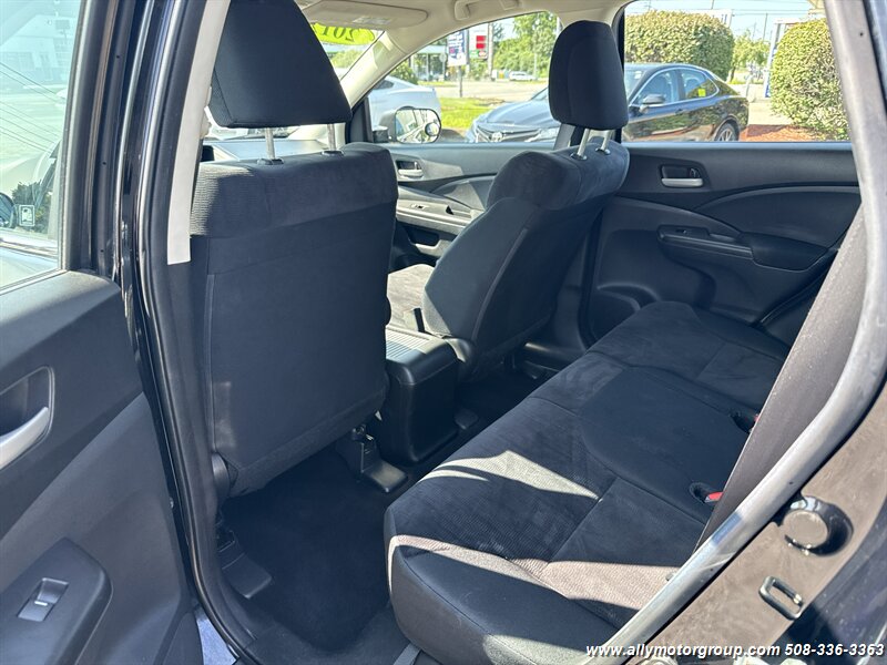 2012 Honda CR-V LX - Photo 6 - Seekonk, MA 02771