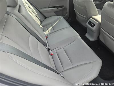 2015 Honda Accord EX-L   - Photo 6 - Seekonk, MA 02771