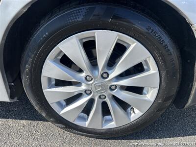 2015 Honda Accord EX-L   - Photo 11 - Seekonk, MA 02771