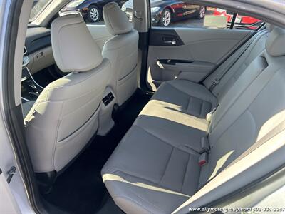 2015 Honda Accord EX-L   - Photo 14 - Seekonk, MA 02771
