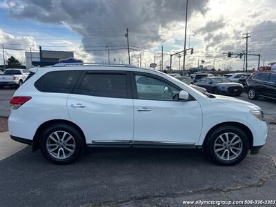 2014 Nissan Pathfinder SV   - Photo 7 - Seekonk, MA 02771