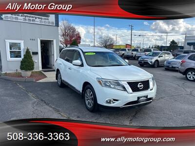 2014 Nissan Pathfinder SV   - Photo 1 - Seekonk, MA 02771