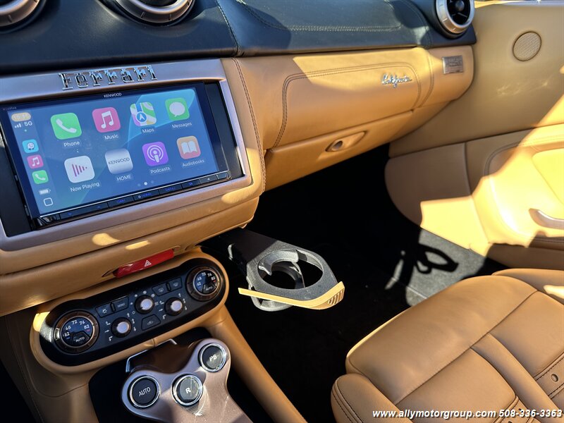 2012 Ferrari California Base photo 11