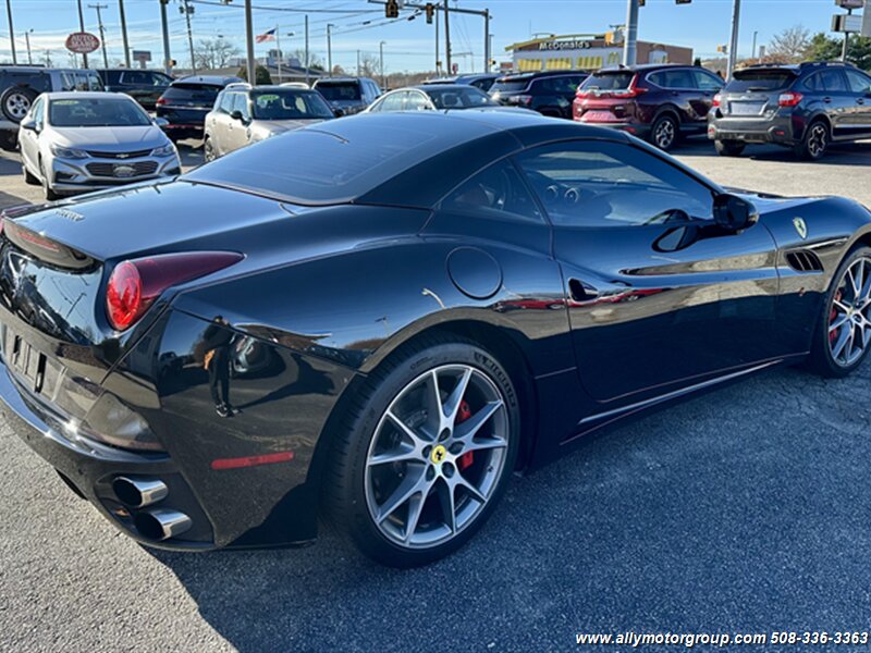 2012 Ferrari California Base photo 2