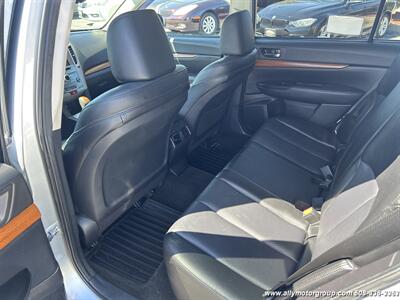 2013 Subaru Outback 2.5i Limited   - Photo 17 - Seekonk, MA 02771