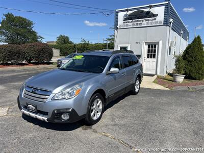 2013 Subaru Outback 2.5i Limited   - Photo 2 - Seekonk, MA 02771