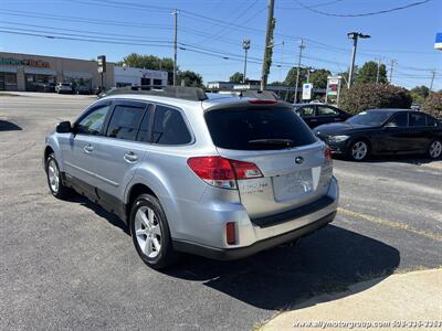 2013 Subaru Outback 2.5i Limited   - Photo 4 - Seekonk, MA 02771