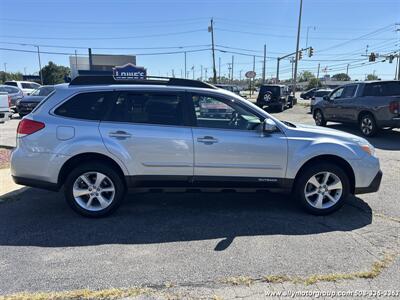 2013 Subaru Outback 2.5i Limited   - Photo 7 - Seekonk, MA 02771