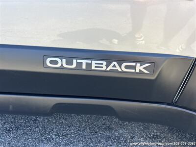 2013 Subaru Outback 2.5i Limited   - Photo 13 - Seekonk, MA 02771