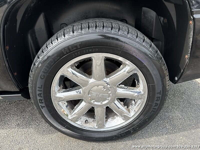 2012 GMC Yukon Denali - Photo 8 - Seekonk, MA 02771