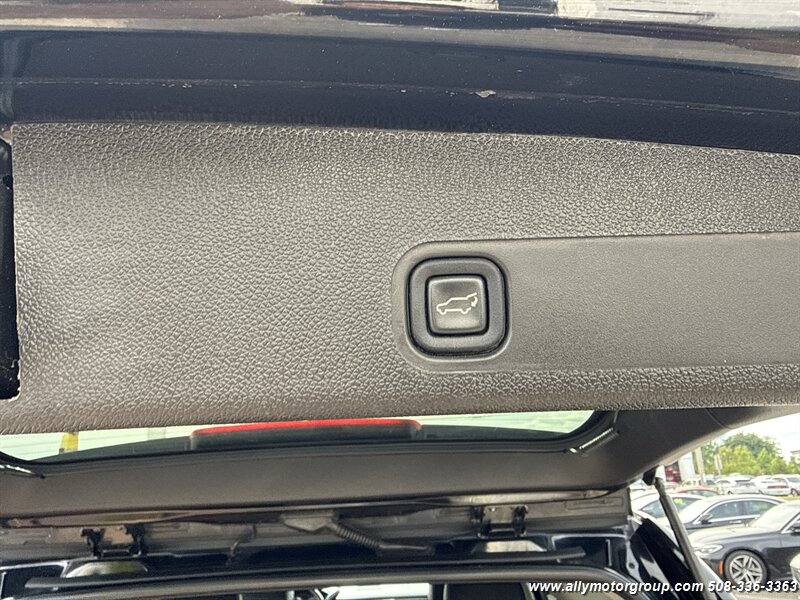 2012 GMC Yukon Denali - Photo 13 - Seekonk, MA 02771