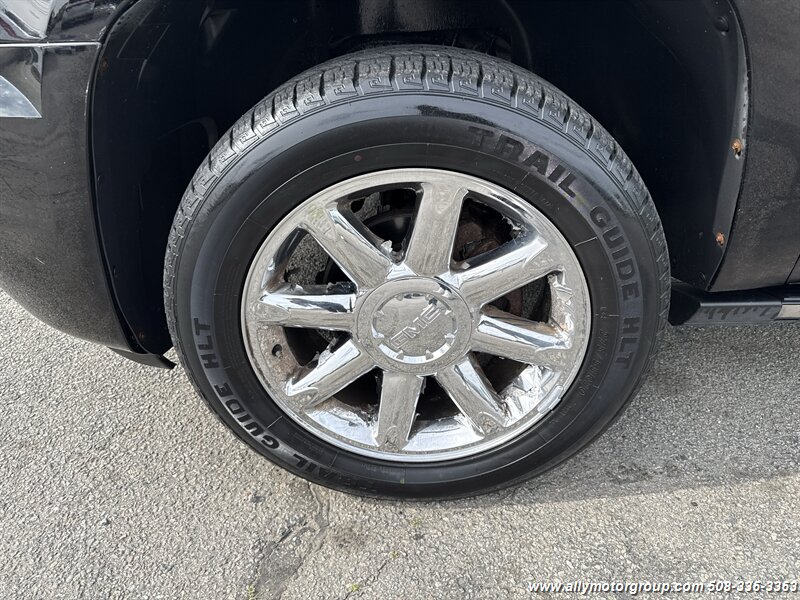 2012 GMC Yukon Denali - Photo 7 - Seekonk, MA 02771