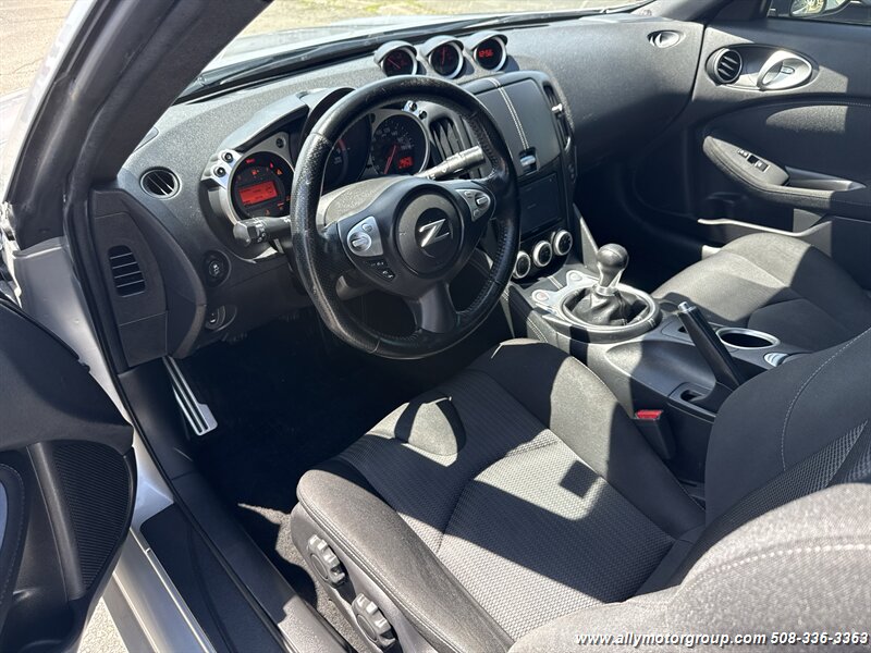 2016 Nissan 370Z - Photo 14 - Seekonk, MA 02771