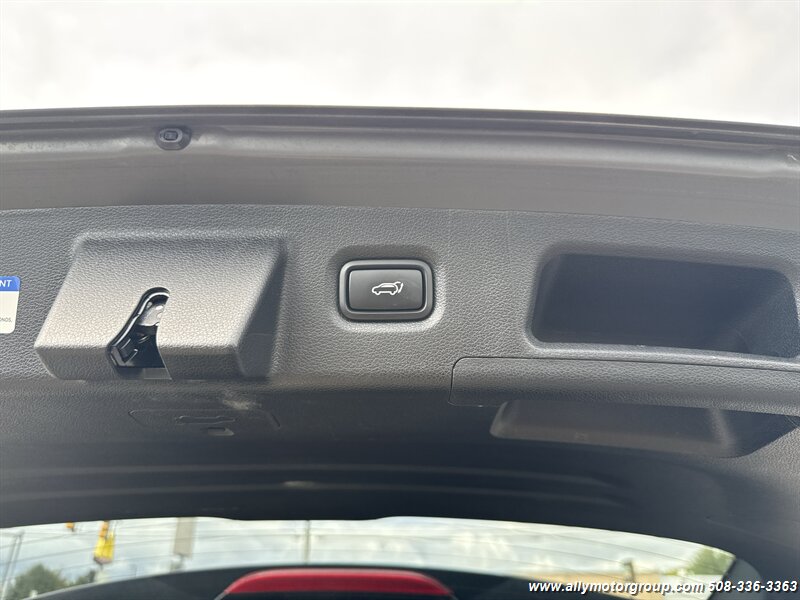 2022 Hyundai Santa Fe Limited - Photo 14 - Seekonk, MA 02771