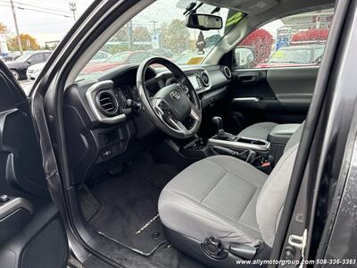 2017 Toyota Tacoma SR V6 - Photo 17 - Seekonk, MA 02771