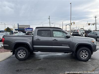 2017 Toyota Tacoma SR V6 - Photo 11 - Seekonk, MA 02771
