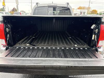 2017 Toyota Tacoma SR V6 - Photo 8 - Seekonk, MA 02771