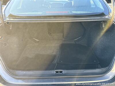 2017 Chrysler 200 Limited Platinum   - Photo 13 - Seekonk, MA 02771