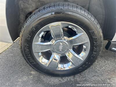 2015 Chevrolet Tahoe LTZ   - Photo 10 - Seekonk, MA 02771