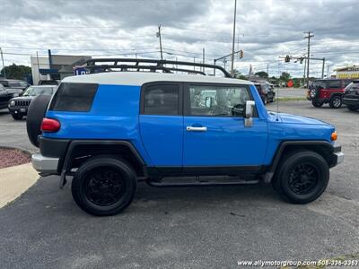 2007 Toyota FJ Cruiser   - Photo 8 - Seekonk, MA 02771