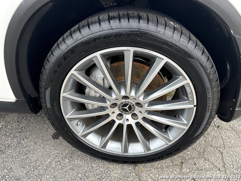 2020 Mercedes-Benz GLC GLC 300 COUPE 4MATIC - Photo 12 - Seekonk, MA 02771