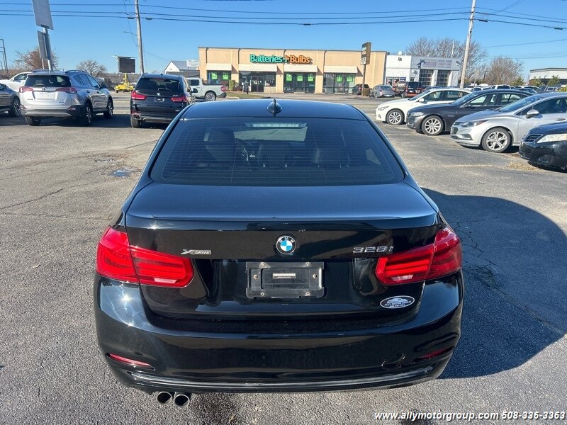 2016 BMW 3 Series 328i photo 5