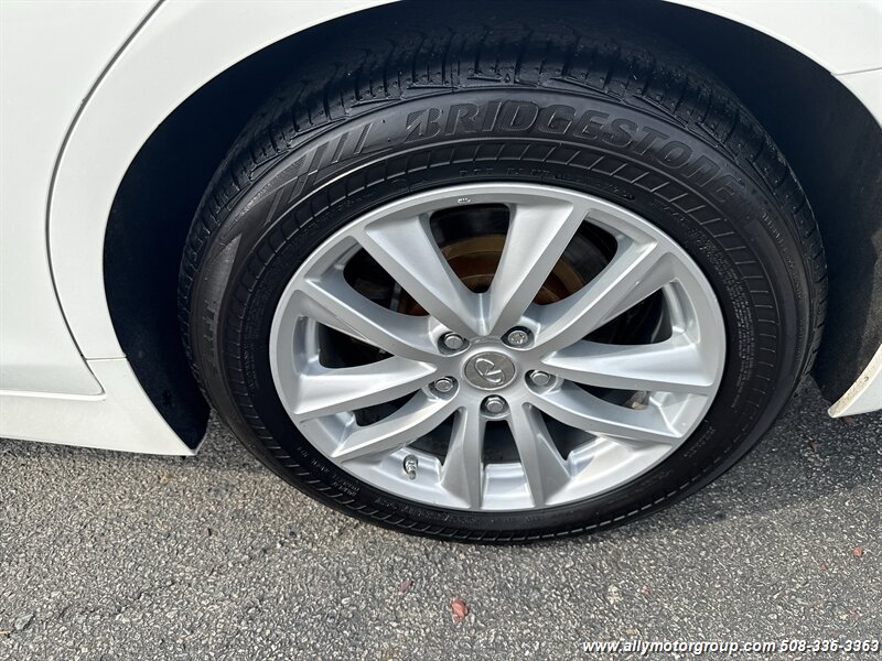2015 INFINITI Q50 - Photo 14 - Seekonk, MA 02771