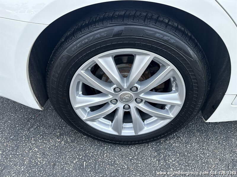 2015 INFINITI Q50 - Photo 15 - Seekonk, MA 02771