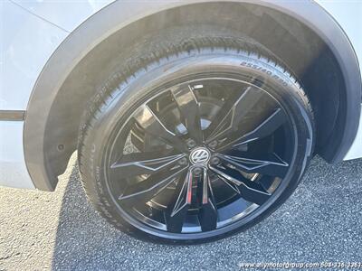 2021 Volkswagen Tiguan SE R-Line Black 4Motion   - Photo 11 - Seekonk, MA 02771