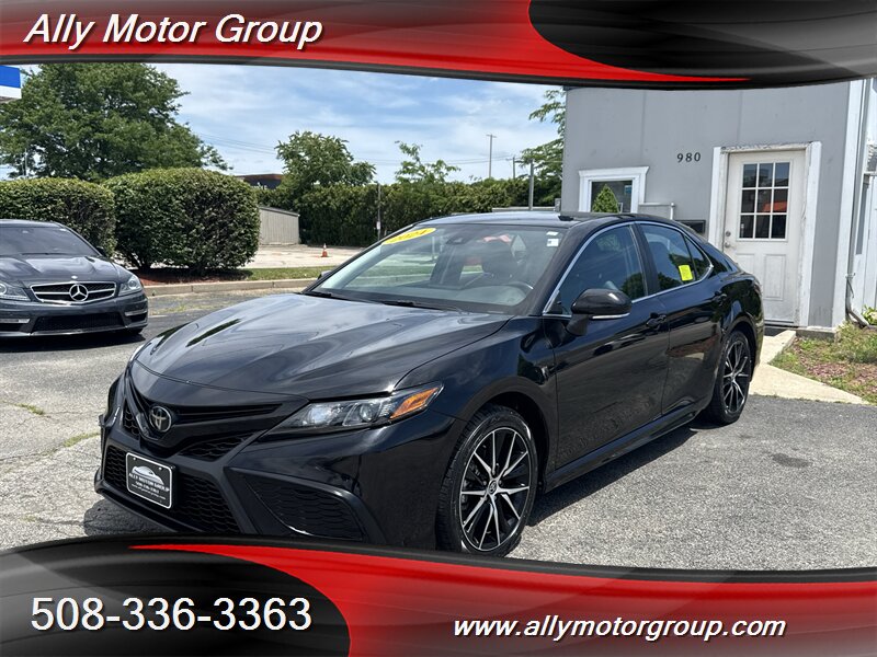 2024 Toyota Camry SE   - Photo 1 - Seekonk, MA 02771