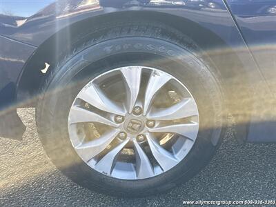 2014 Honda Accord LX   - Photo 11 - Seekonk, MA 02771