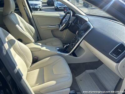 2015 Volvo XC60 T6   - Photo 13 - Seekonk, MA 02771