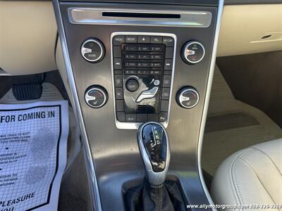 2015 Volvo XC60 T6   - Photo 21 - Seekonk, MA 02771