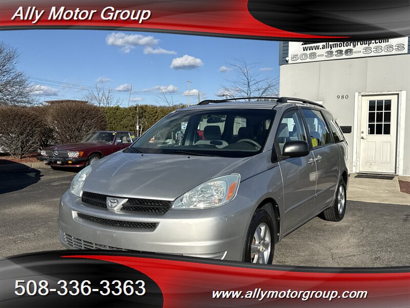 2004 Toyota Sienna CE 8 Passenger   - Photo 1 - Seekonk, MA 02771