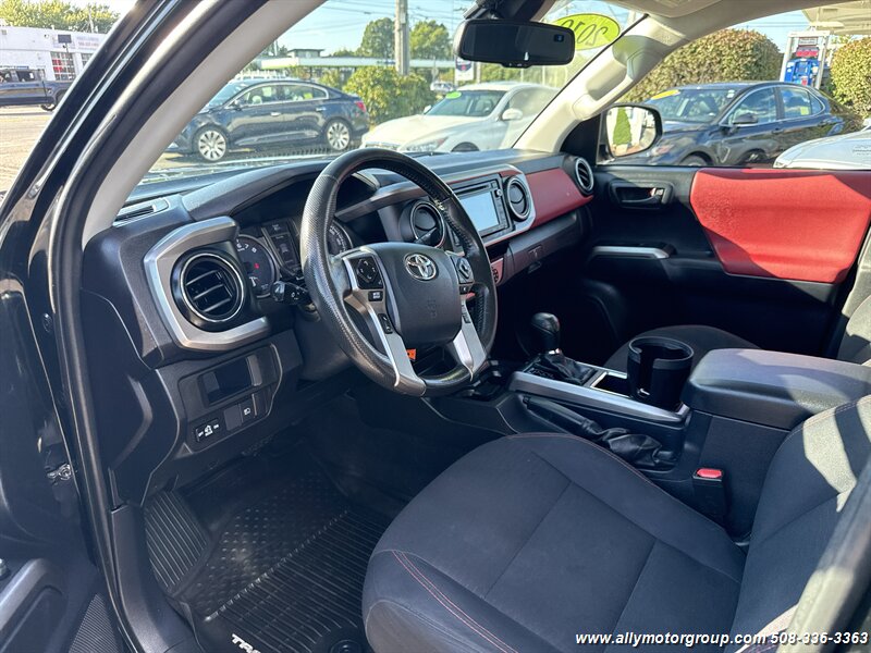 2019 Toyota Tacoma SR5 V6 - Photo 21 - Seekonk, MA 02771
