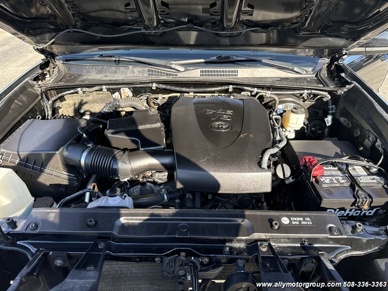 2019 Toyota Tacoma SR5 V6 - Photo 17 - Seekonk, MA 02771