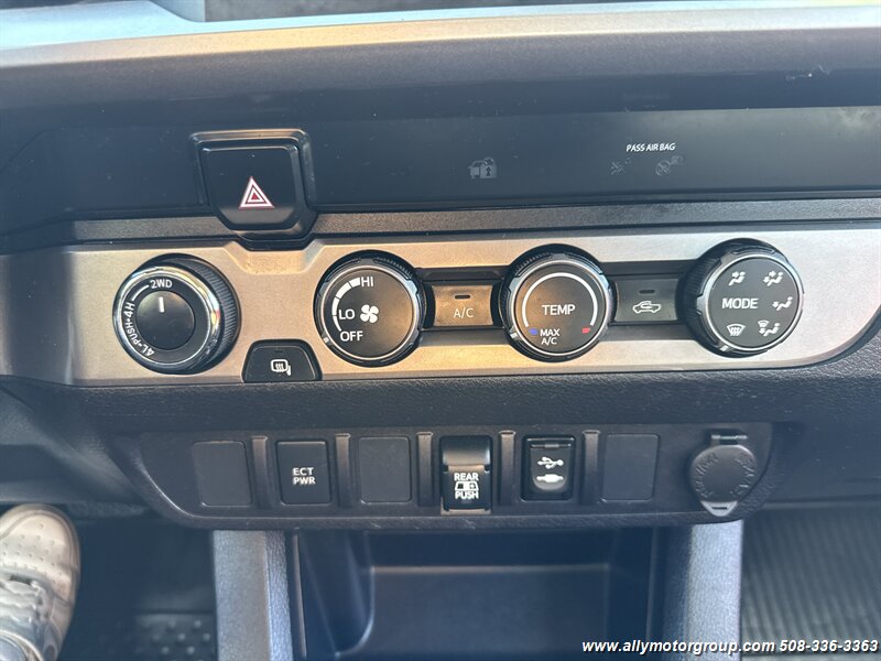 2019 Toyota Tacoma SR5 V6 - Photo 25 - Seekonk, MA 02771
