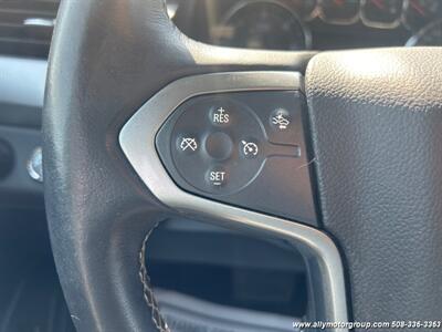 2015 Chevrolet Suburban LT   - Photo 23 - Seekonk, MA 02771