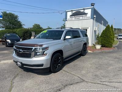2015 Chevrolet Suburban LT   - Photo 2 - Seekonk, MA 02771