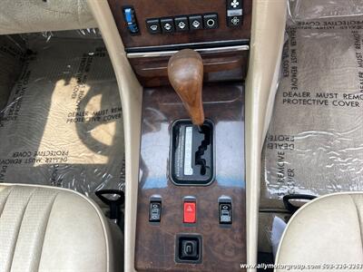1989 Mercedes-Benz 560 SL   - Photo 11 - Seekonk, MA 02771