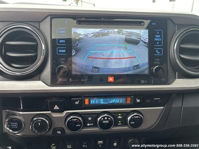2016 Toyota Tacoma Limited   - Photo 12 - Seekonk, MA 02771