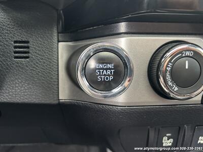 2016 Toyota Tacoma Limited   - Photo 10 - Seekonk, MA 02771